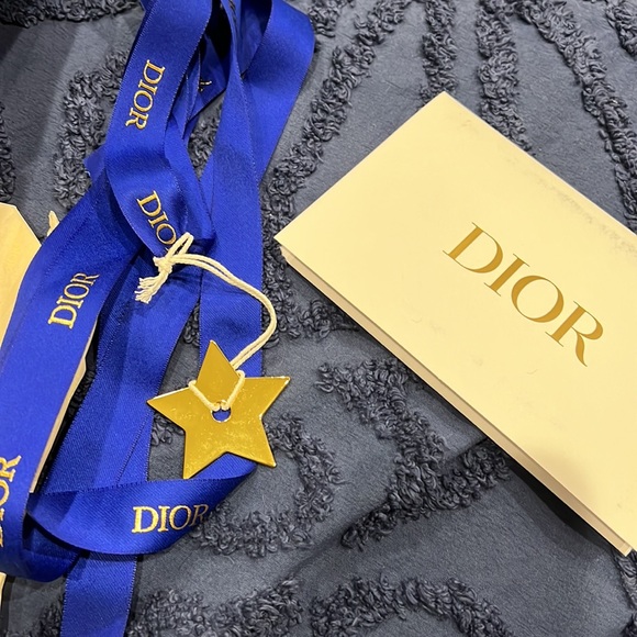 Christian Dior Diortravel Beauty Pouch - Picture 10 of 14